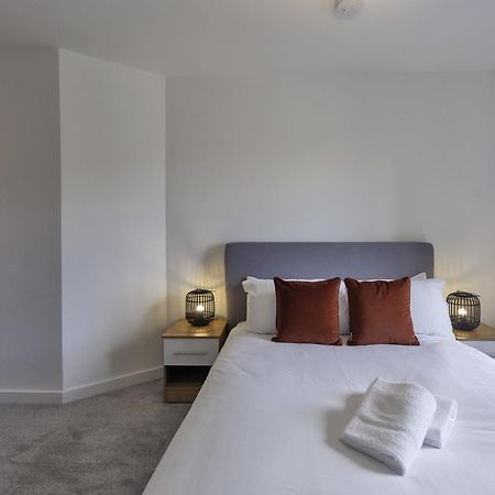 Lovely 2 Bedroom Apartment In Central Ashford 애슈퍼드 외부 사진