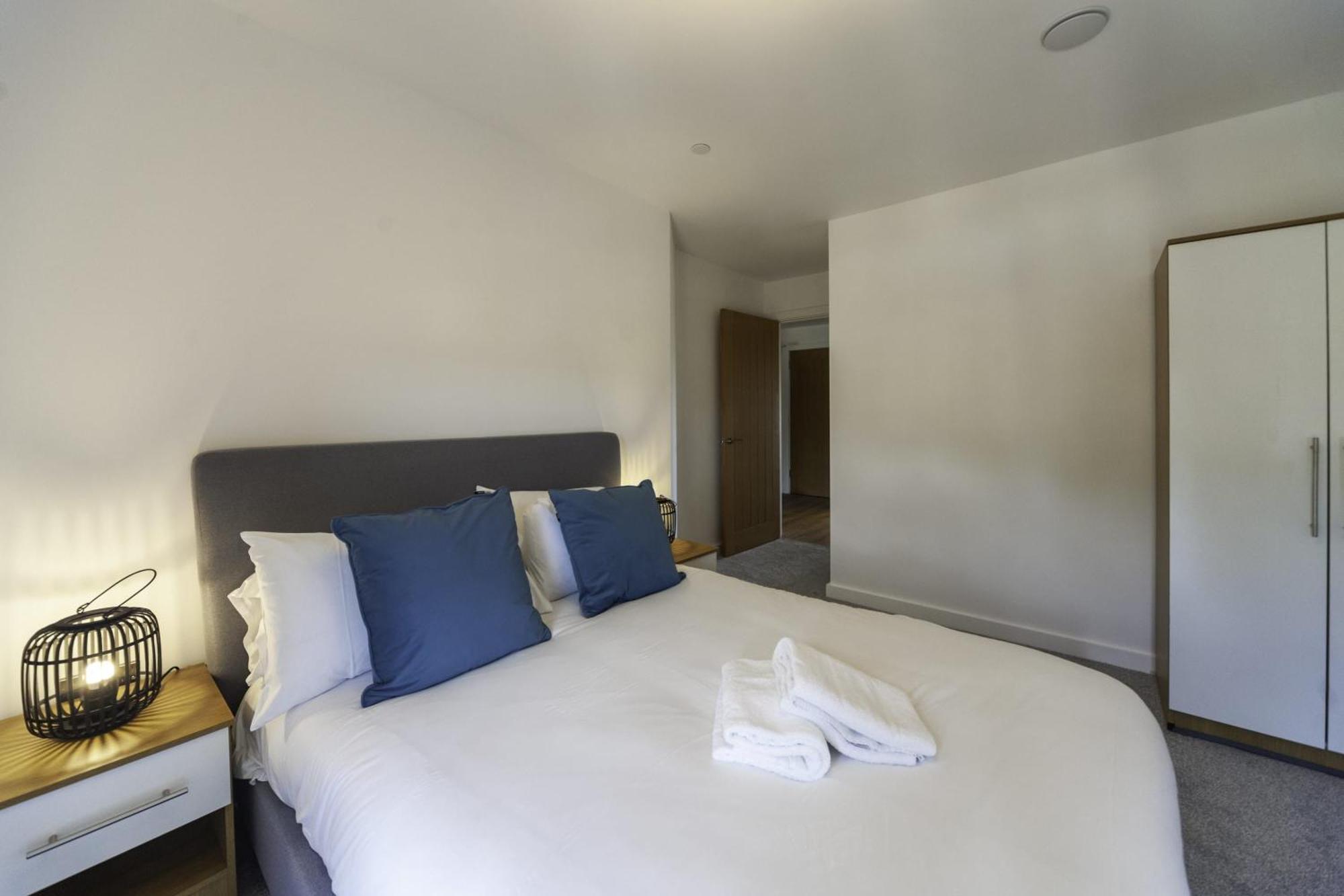 Lovely 2 Bedroom Apartment In Central Ashford 애슈퍼드 외부 사진