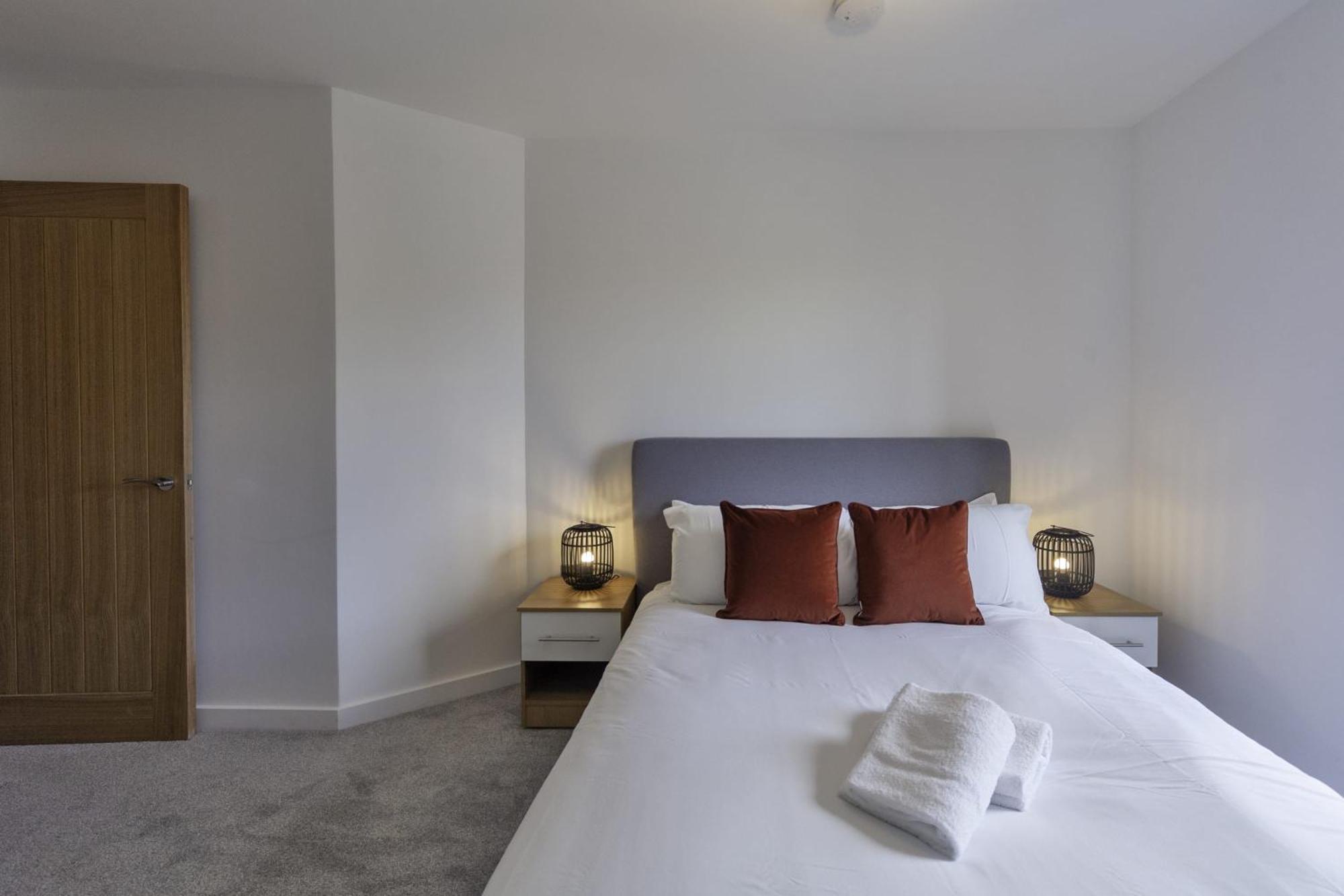 Lovely 2 Bedroom Apartment In Central Ashford 애슈퍼드 외부 사진