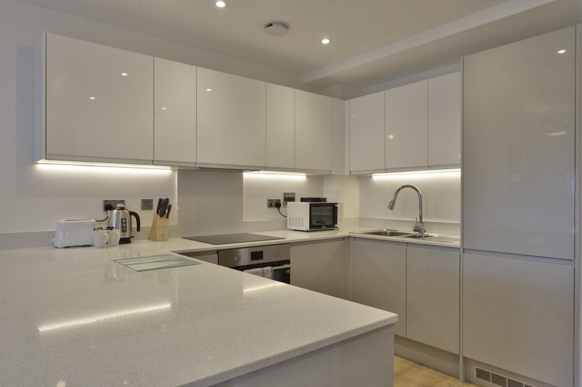Lovely 2 Bedroom Apartment In Central Ashford 애슈퍼드 외부 사진