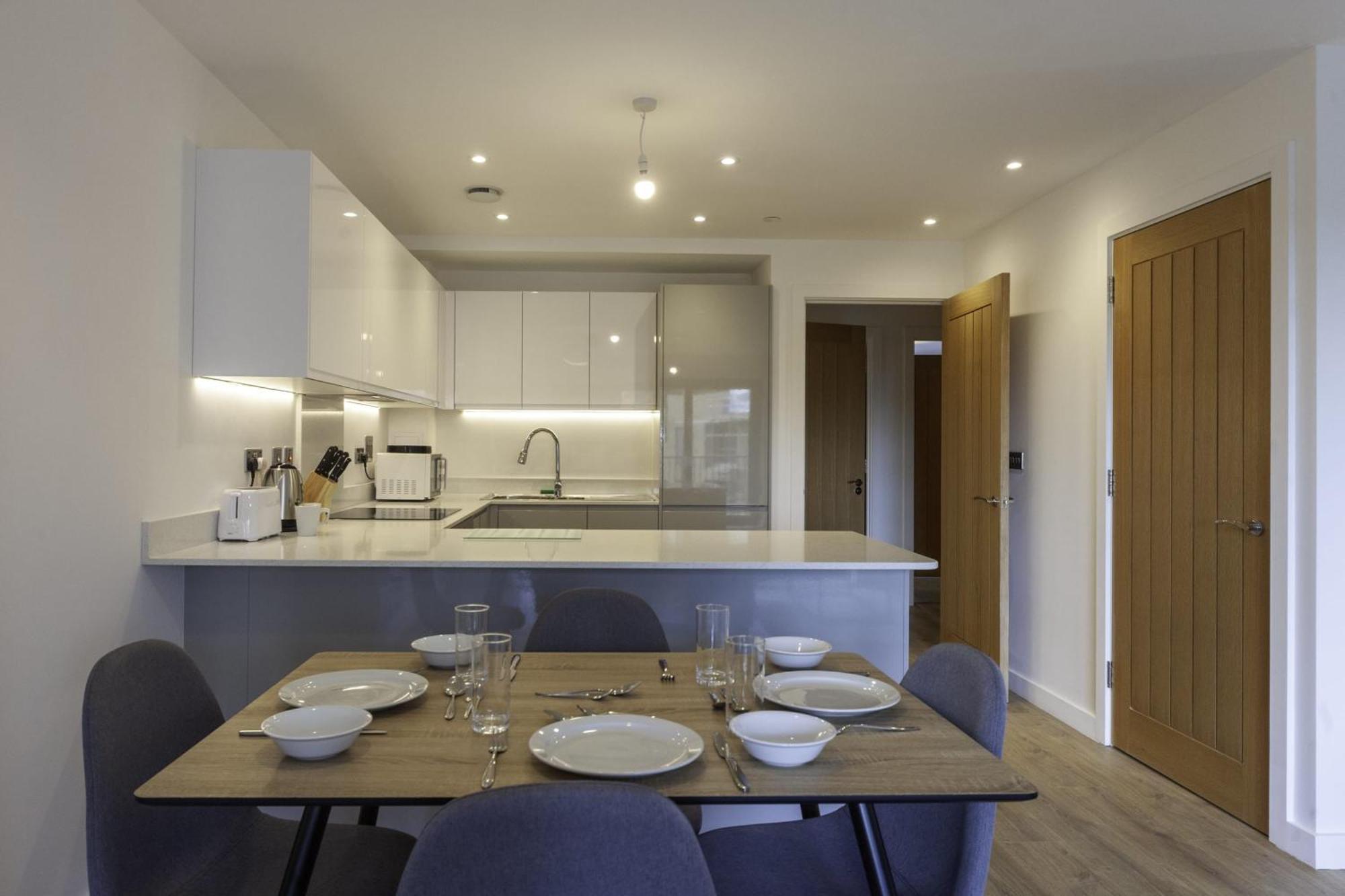 Lovely 2 Bedroom Apartment In Central Ashford 애슈퍼드 외부 사진